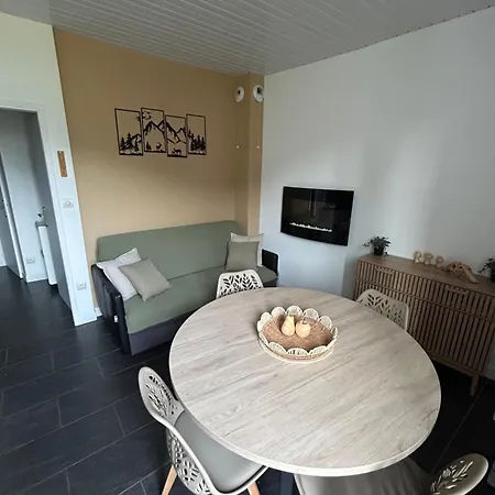 2 Balcon - Les Minions A *